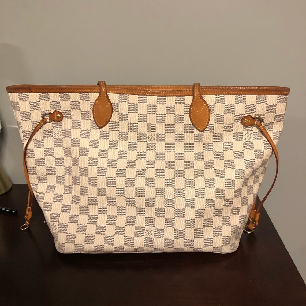 Louis Vuitton Neverfull with wristlet